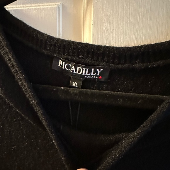 Piccadilly Canada Sweater - Picture 3 of 6